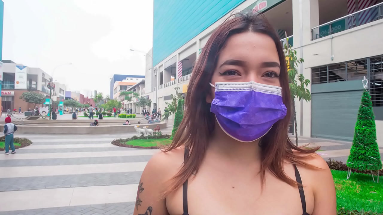 VENEZUELAN MMIGRANT wangofika kumene ku Peru, woyendetsa cab wakuda