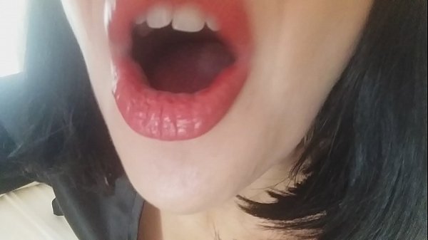 Wokondedwa, amayi ako opeza sakulora kupita kusukulu lero ... ndimakufuna kwambiri ...